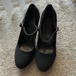 Girls’ Night Out Black Heels